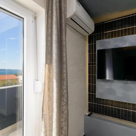 In Okrug Gornji With Sea View, Balcony, Air Conditioning, Wifi 5134-2 Apartment